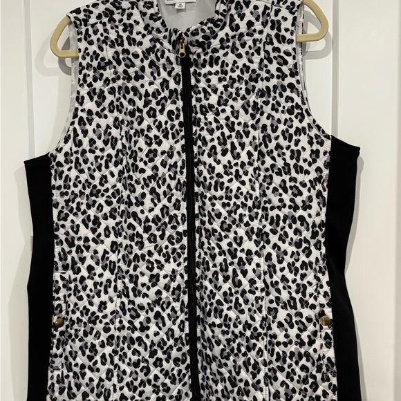 Kim Rodgers Jackets & Blazers - Vest light weight Black and white leopard print